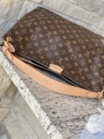 Louis Vuitton Graceful MM Monogram - Image 11