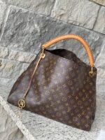 Louis Vuitton Artsy MM Monogram