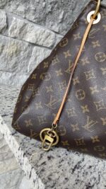 Louis Vuitton Artsy MM Monogram - Image 2