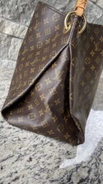 Louis Vuitton Artsy MM Monogram - Image 6