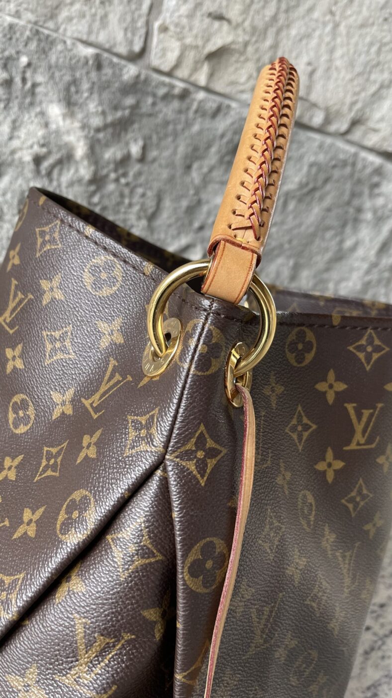 Louis Vuitton Artsy MM Monogram - Image 10