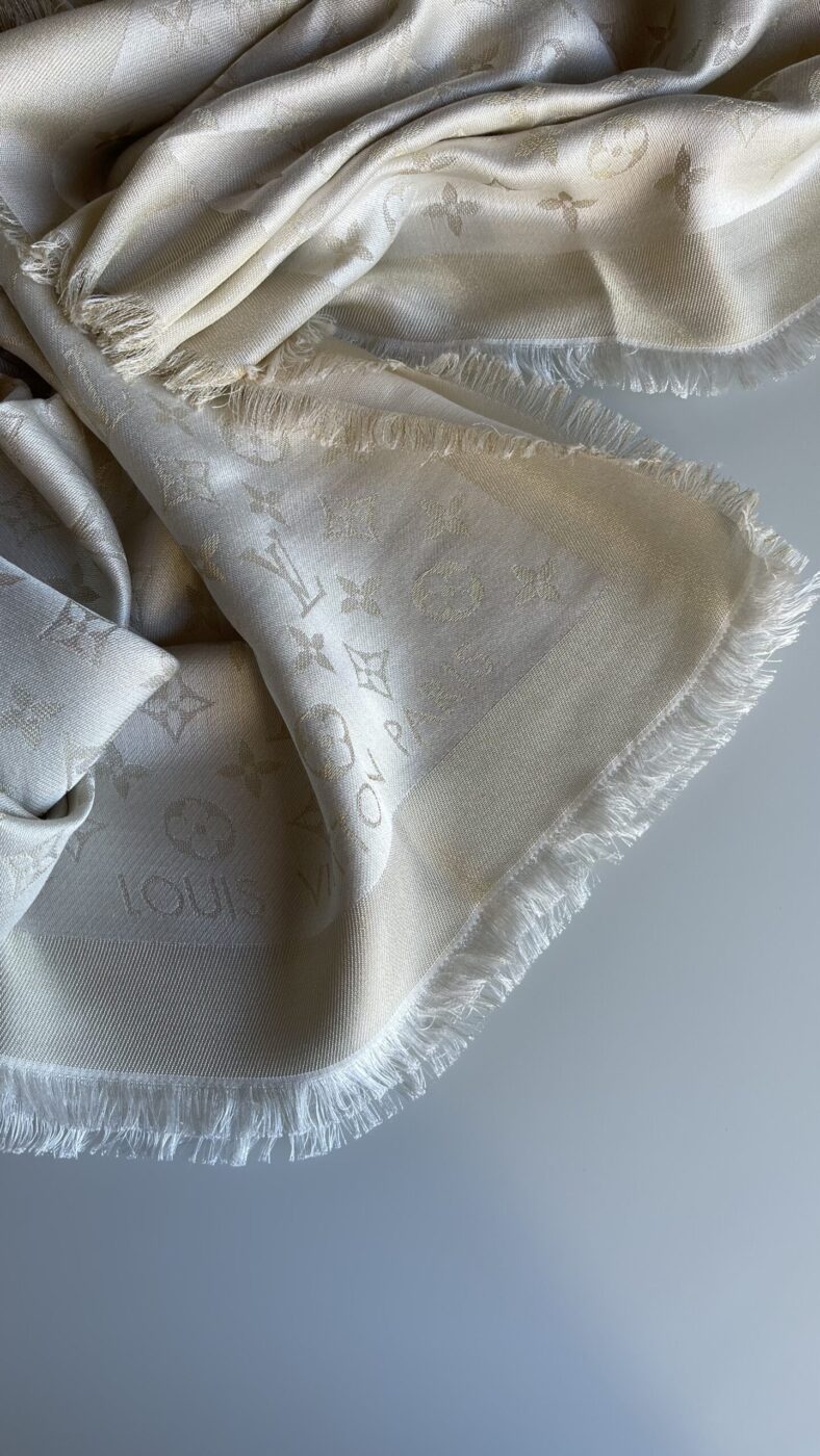 Louis Vuitton So Shine Shawl - Image 2