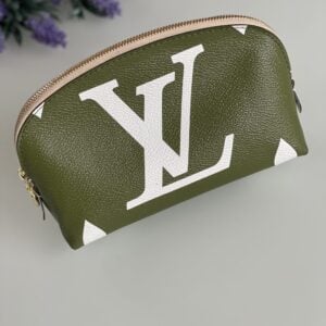 Louis Vuitton Cosmetic Pouch PM Giant Monogram Kaki