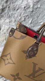 Louis Vuitton Reverse Monogram Giant Onthego MM - Image 4