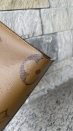 Louis Vuitton Reverse Monogram Giant Onthego MM - Image 7