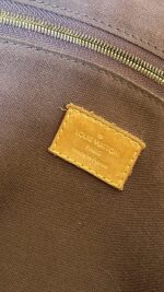 Louis Vuitton Menilmontant PM - Image 9