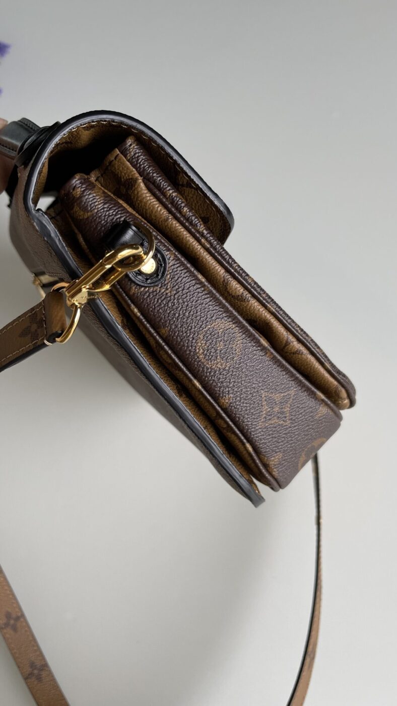 Louis Vuitton Pochette Metis Monogram Reverse - Image 6