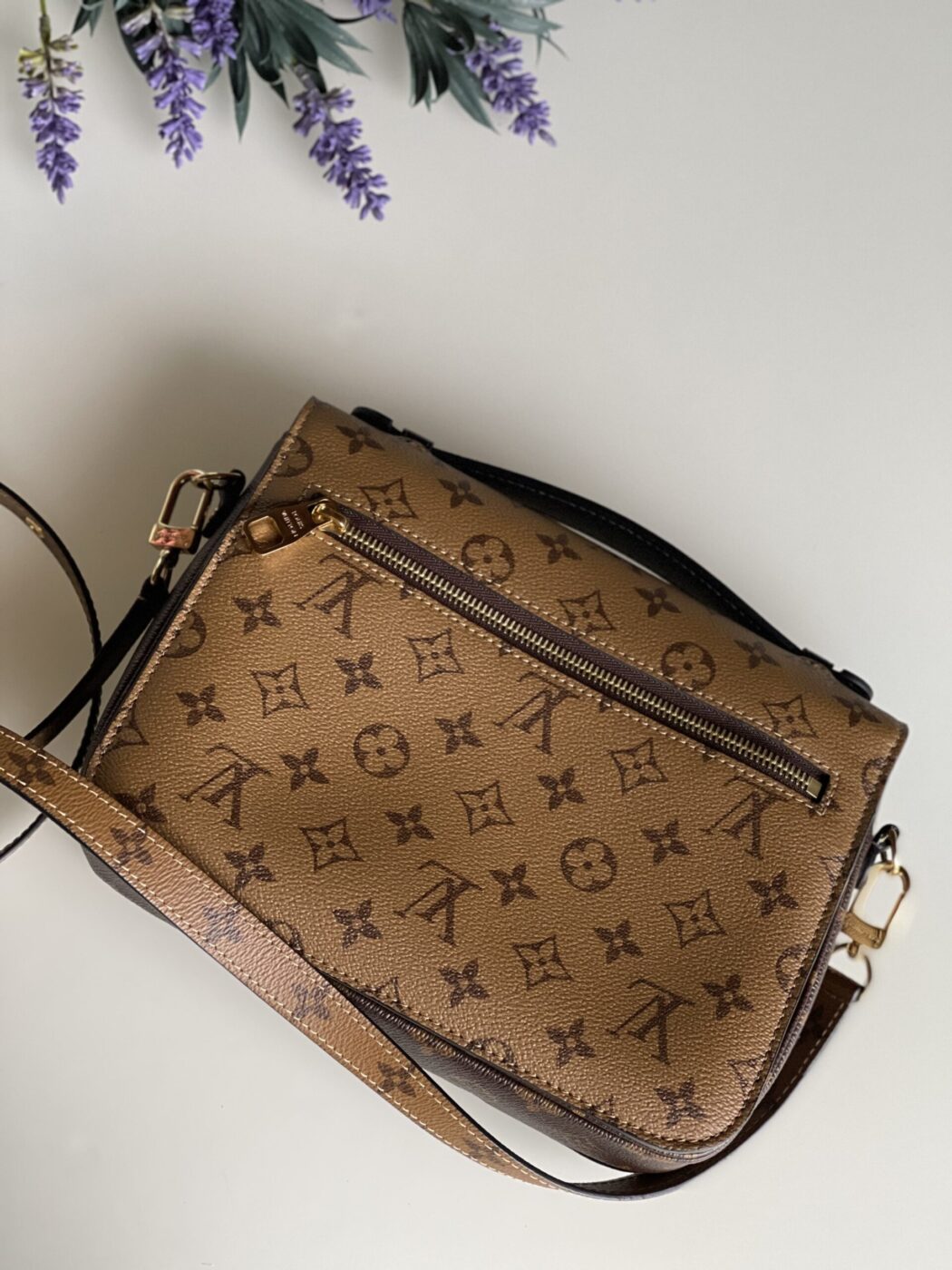 Louis Vuitton Pochette Metis Monogram Reverse - Image 8