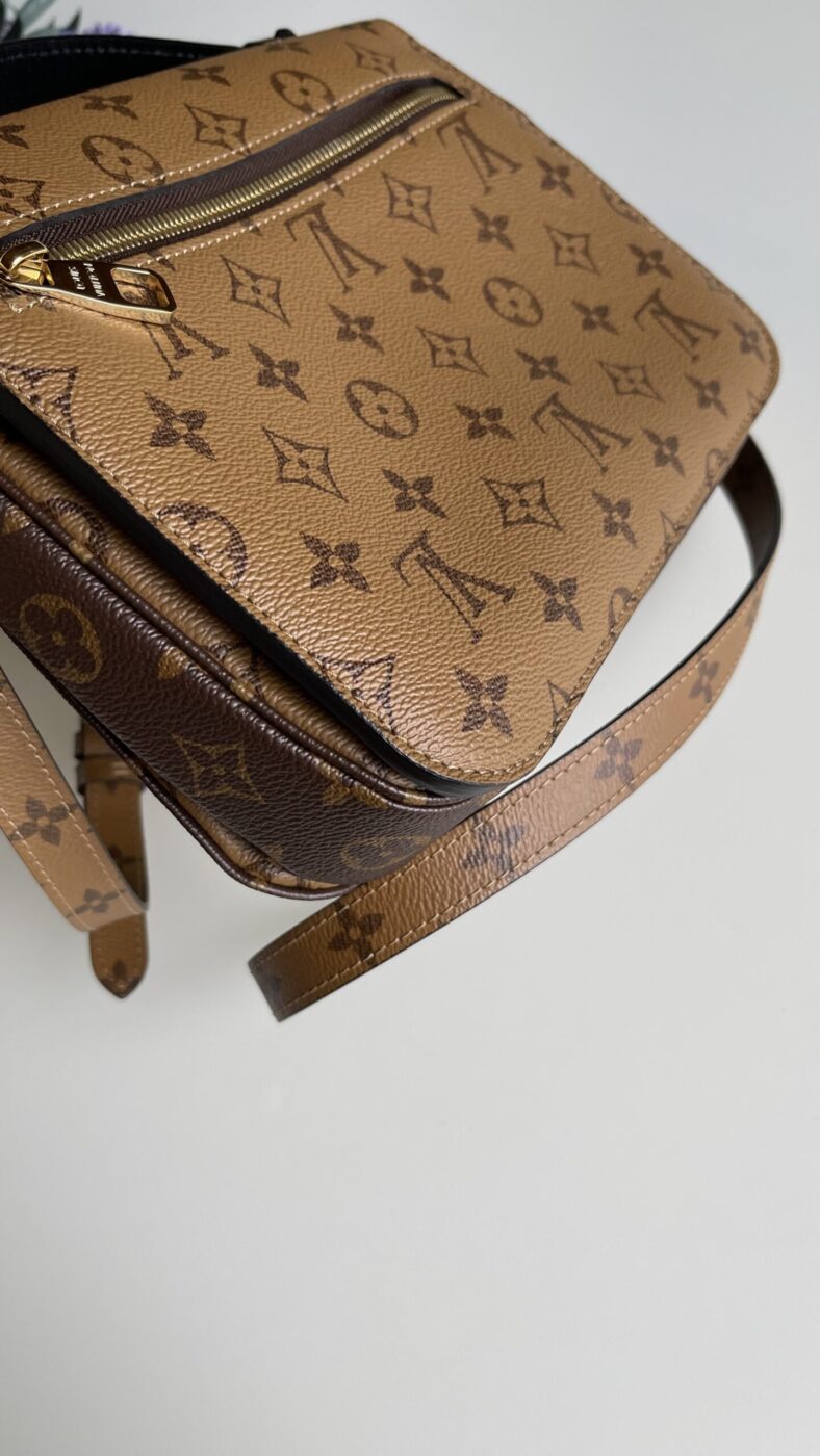 Louis Vuitton Pochette Metis Monogram Reverse - Image 9