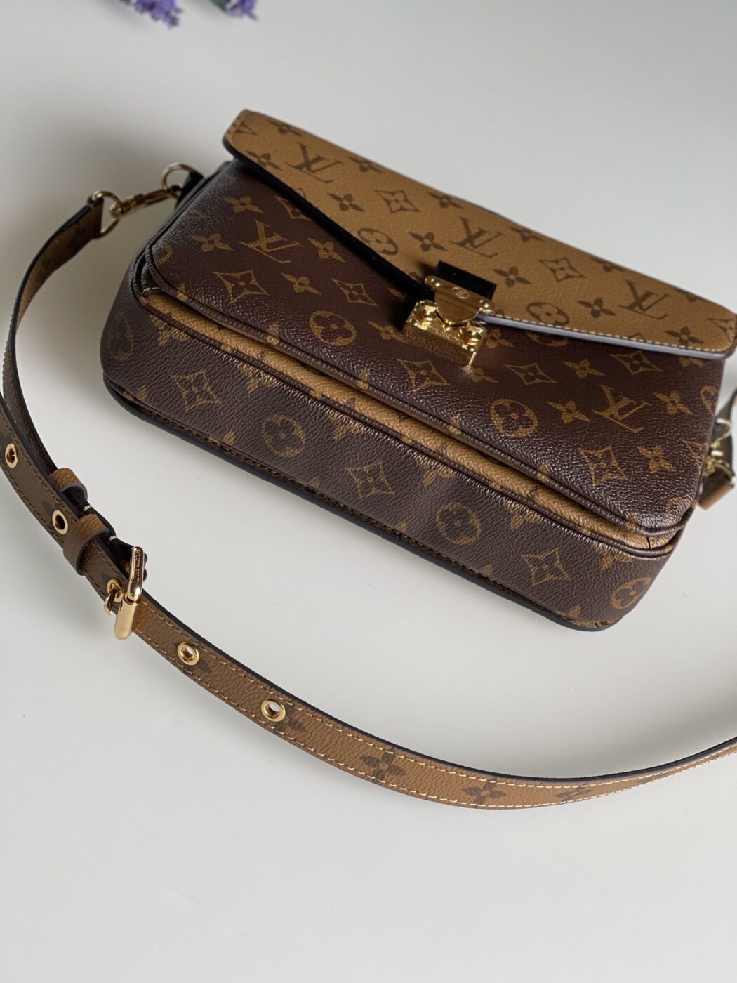 Louis Vuitton Pochette Metis Monogram Reverse - Image 2
