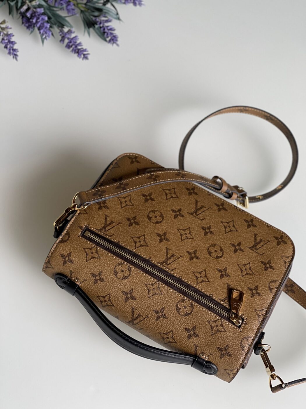 Louis Vuitton Pochette Metis Monogram Reverse - Image 7