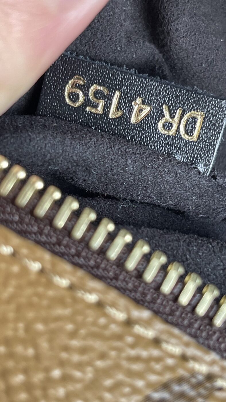 Louis Vuitton Pochette Metis Monogram Reverse - Image 12