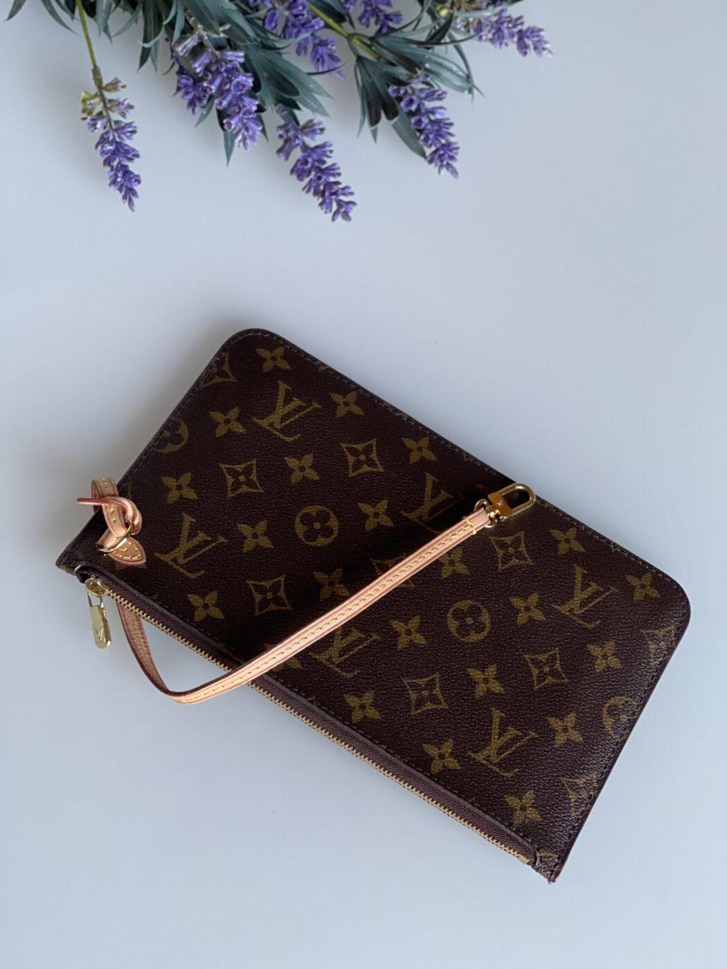 Louis Vuitton Neverfull MM Pouch Monogram Orange - Image 3