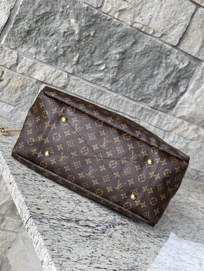 Louis Vuitton Artsy MM Monogam - Image 9