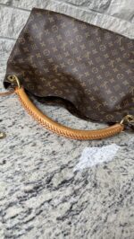 Louis Vuitton Artsy MM Monogam - Image 12