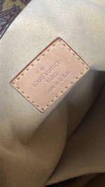 Louis Vuitton Artsy MM Monogam - Image 15