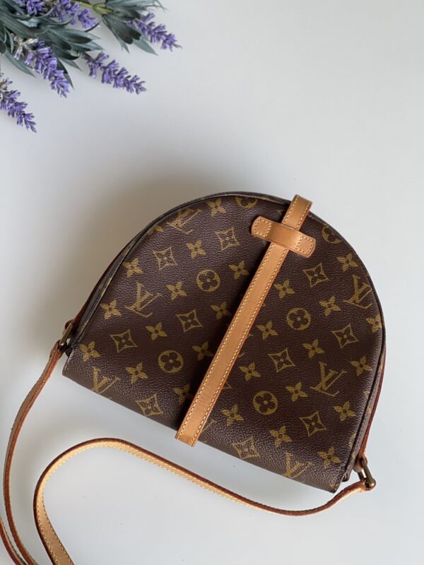 Louis Vuitton Chantilly PM Crossbody - Image 5