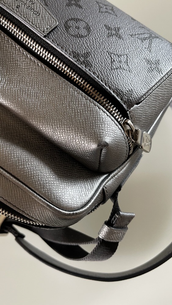 OUTDOOR MESSENGER SILVER