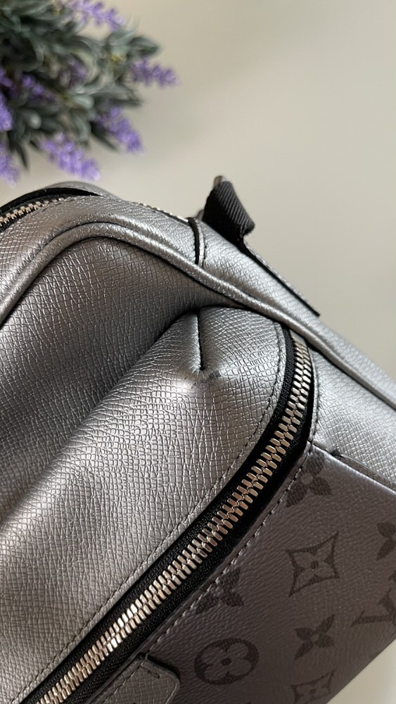 Louis Vuitton Outdoor Messenger Silver Crossbody - LVLENKA Luxury  Consignment