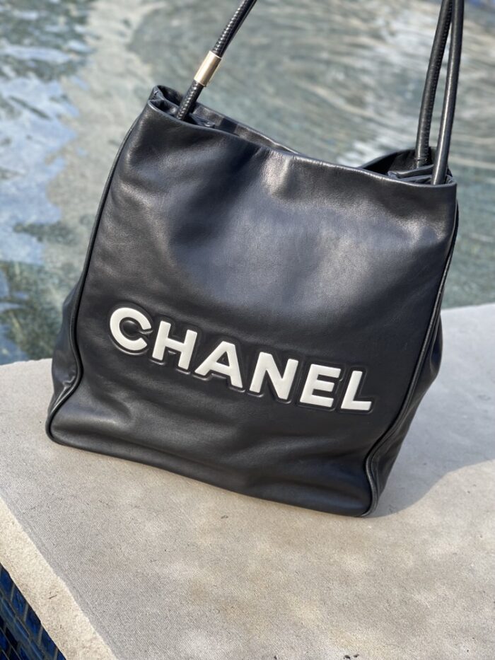 Chanel Lambskin Camellia Tote Black - Image 2