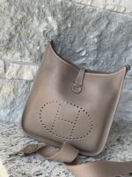 Hermes Taurillon Clemence Evelyne III PM Etoupe