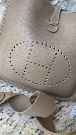 Hermes Taurillon Clemence Evelyne III PM Etoupe - Image 3