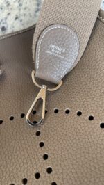 Hermes Taurillon Clemence Evelyne III PM Etoupe - Image 14