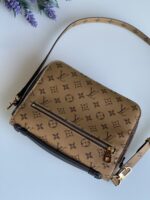 Louis Vuitton Pochette Metis Monogram Reverse - Image 6