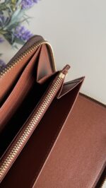 Louis Vuitton Daily Zippy Organizer Monogram - Image 9
