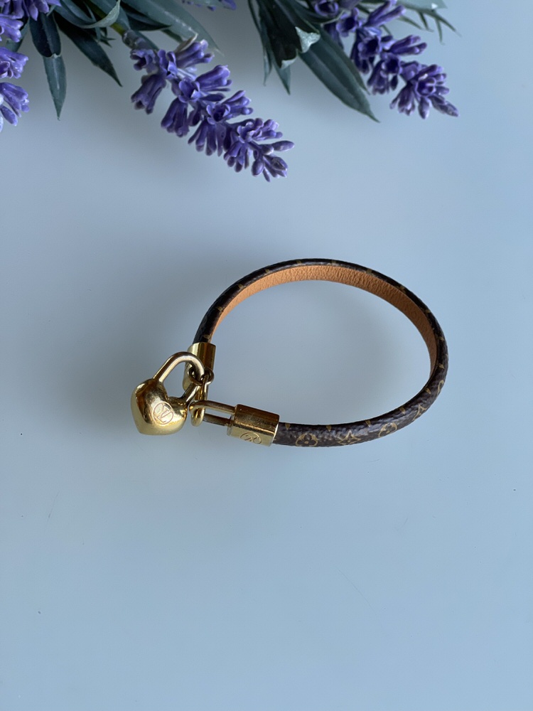 Louis Vuitton Bracelet Size 19 - LVLENKA Luxury Consignment
