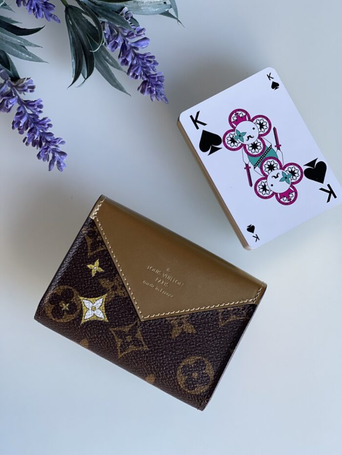 Louis Vuitton Vivienne Case With Cards - Image 5