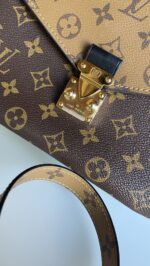 Louis Vuitton Pochette Metis Reverse - Image 2