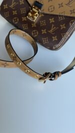 Louis Vuitton Pochette Metis Reverse - Image 3