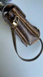 Louis Vuitton Pochette Metis Reverse - Image 9