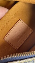 Louis Vuitton Baggy PM - Image 16