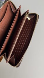 Louis Vuitton Full Size Zippy Wallet Monogram - Image 7
