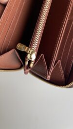 Louis Vuitton Full Size Zippy Wallet Monogram - Image 10