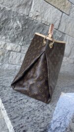 Louis Vuitton Artsy MM Monogram - Image 6