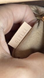 Louis Vuitton Artsy MM Monogram - Image 10