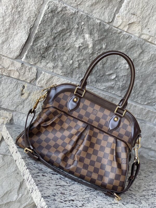 IMG_0822 4-1 Louis Vuitton Trevi PM - Image 1