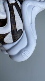 Louis Vuitton Calfskin Patent Monogram LV Archlight Sneakers 37.5 White - Image 4
