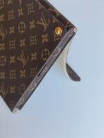 Louis Vuitton iPad Case Monogram - Image 7