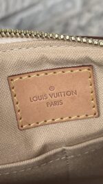 Louis Vuitton Siracusa PM - Image 12