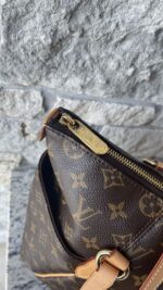 Louis Vuitton Totally MM Monogram - Image 2