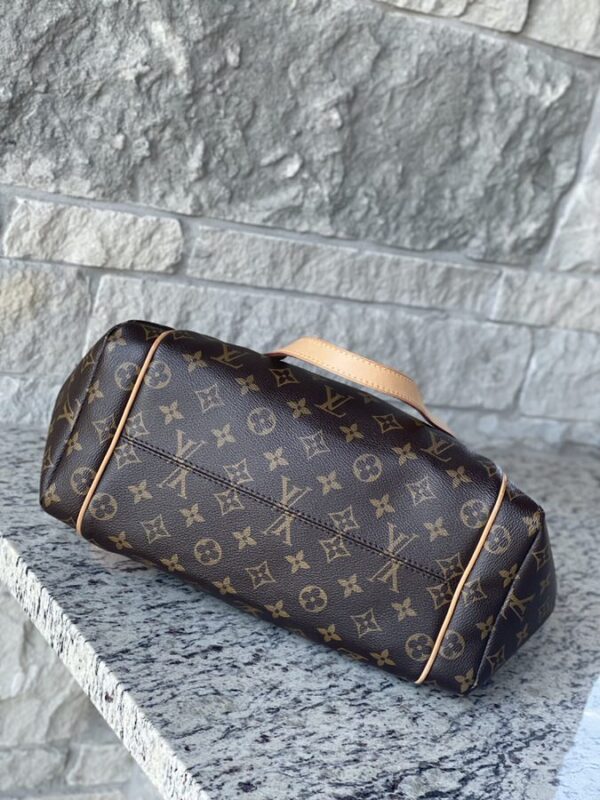 Louis Vuitton Totally MM Monogram - Image 8