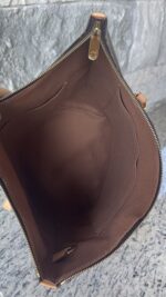 Louis Vuitton Totally MM Monogram - Image 11