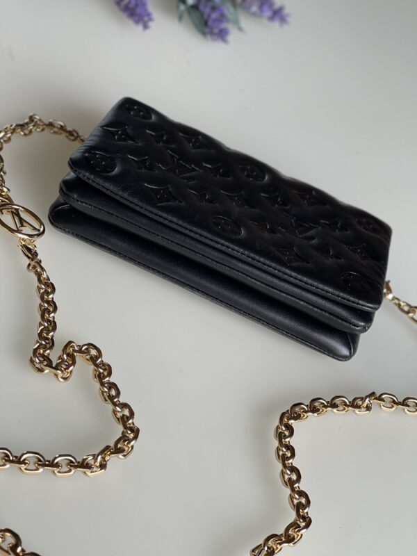 Louis Vuitton Pochette Coussin Noir - Image 2
