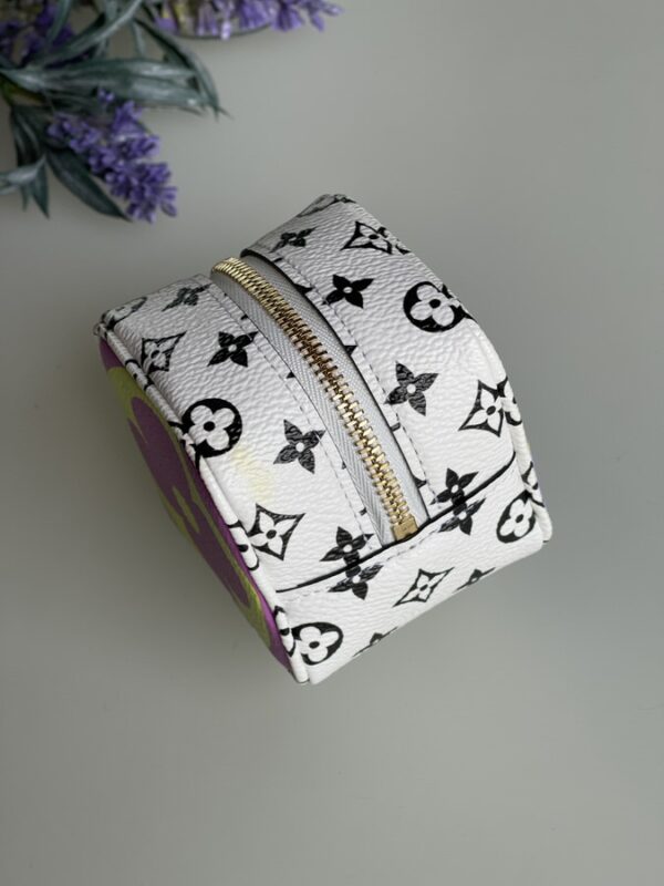 Louis Vuitton Giant Monogram Cube - Image 3