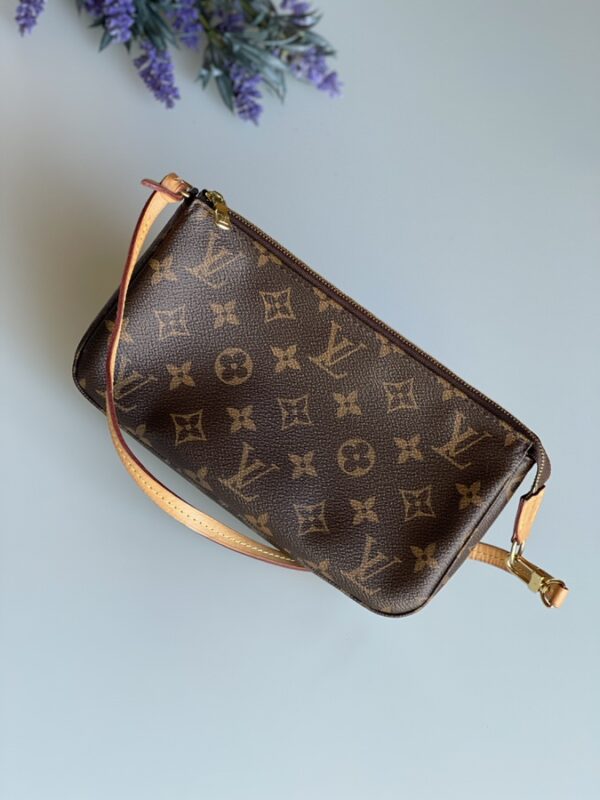 Louis Vuitton Pochette Accessories New Model Monogram