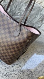 Louis Vuitton Neverfull MM Damier Ebene Rose Ballerine - Image 5